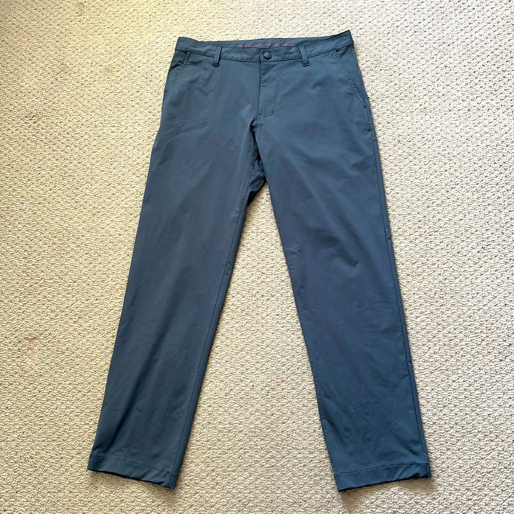 Rhone Commuter® Straight Fit Pants 
Straight leg with revolutionary stretch